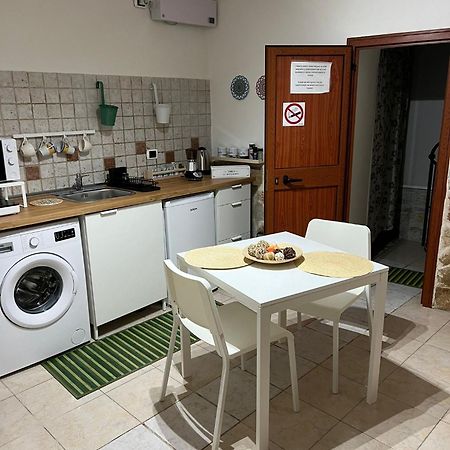 Casa Vacanze “Da Concetta” Bari Bagian luar foto